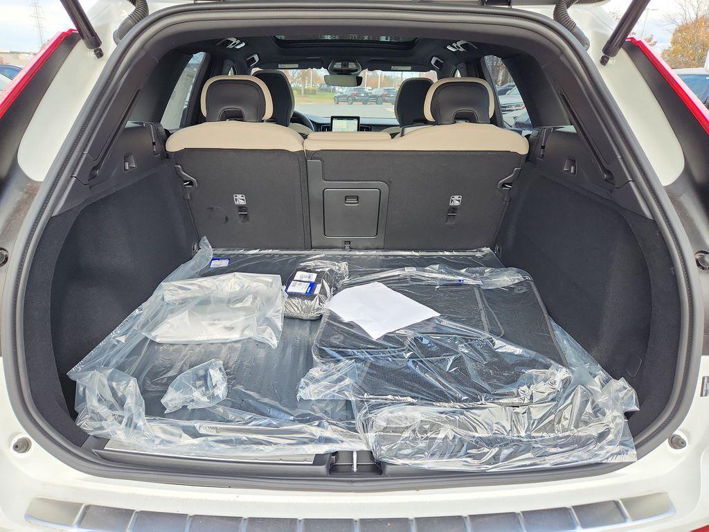 new 2026 Volvo XC60 car, priced at $54,685