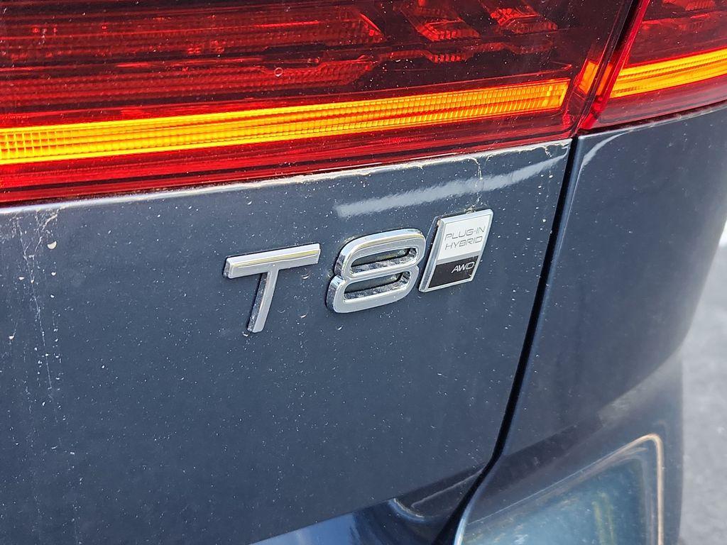 new 2026 Volvo XC60 Plug-In Hybrid car, priced at $69,345
