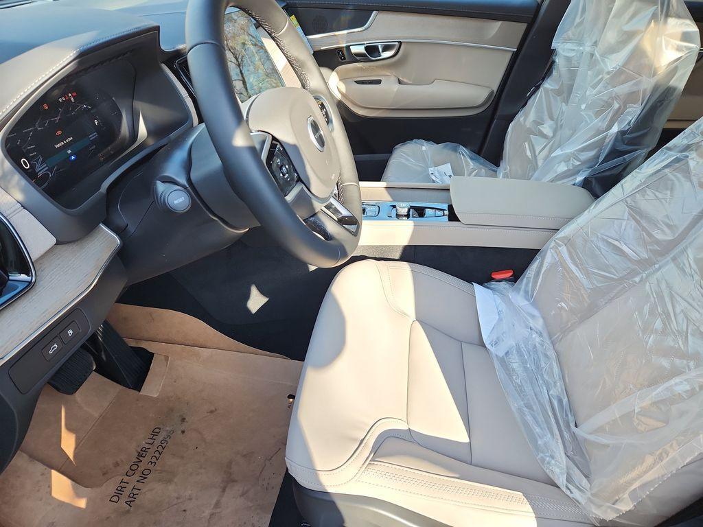 new 2026 Volvo XC90 Plug-In Hybrid car, priced at $79,075