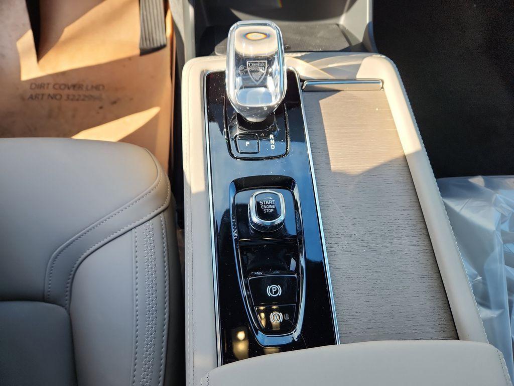 new 2026 Volvo XC90 Plug-In Hybrid car, priced at $79,075