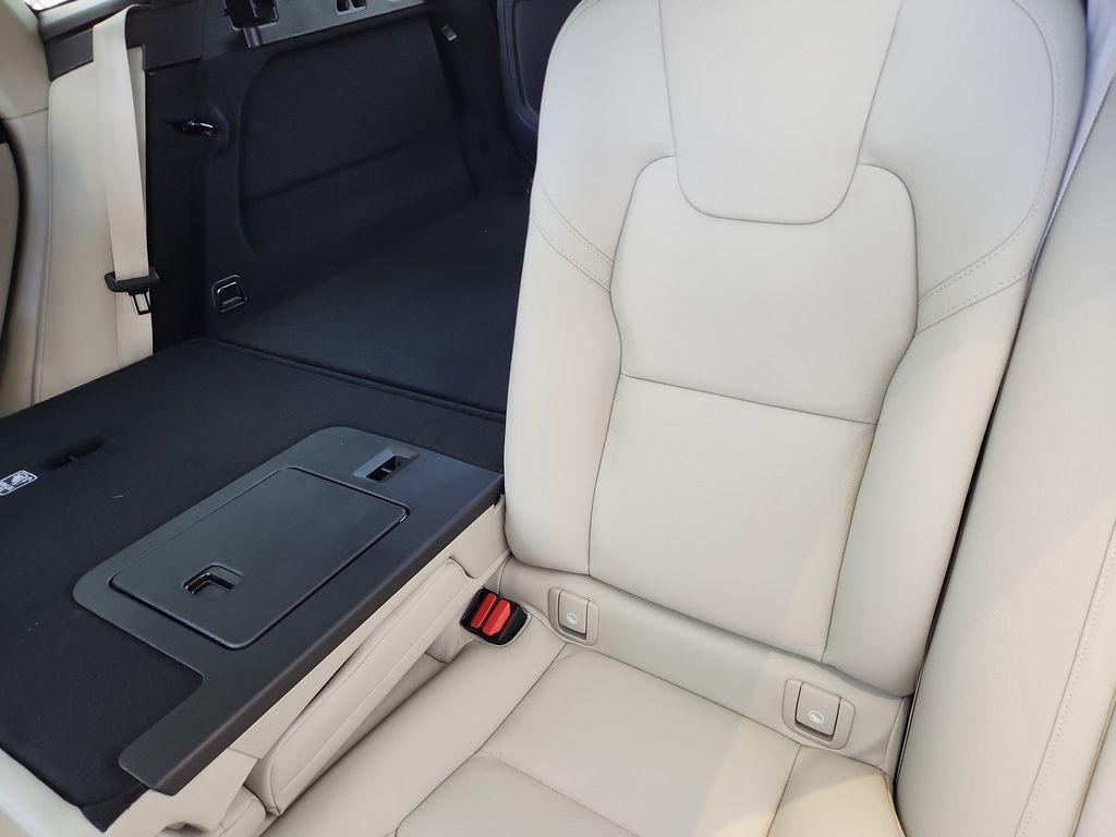 new 2025 Volvo XC60 Plug-In Hybrid car, priced at $61,679