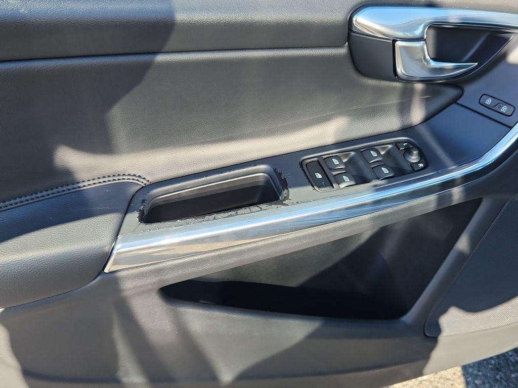 used 2013 Volvo S60 car, priced at $7,555