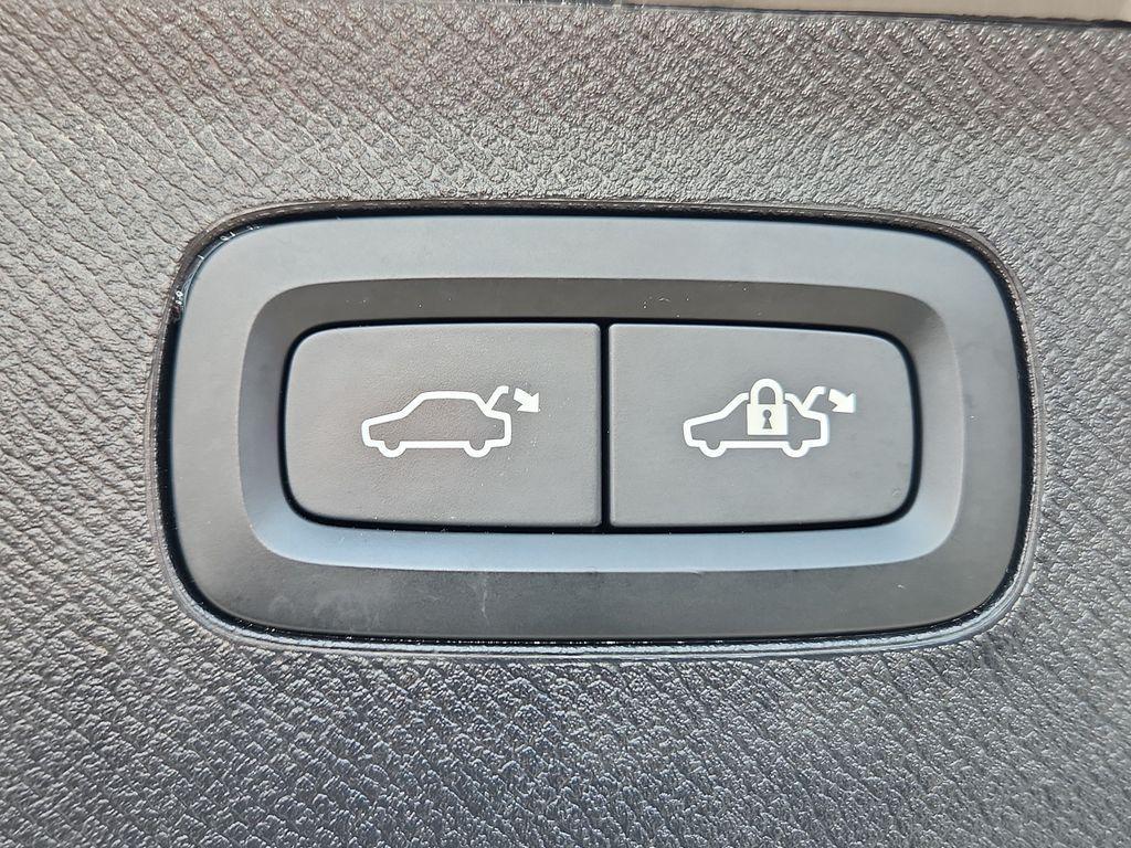 used 2024 Volvo XC90 Recharge Plug-In Hybrid car, priced at $51,765