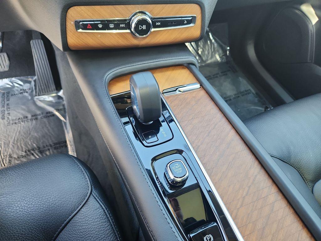 used 2024 Volvo XC90 Recharge Plug-In Hybrid car, priced at $51,765