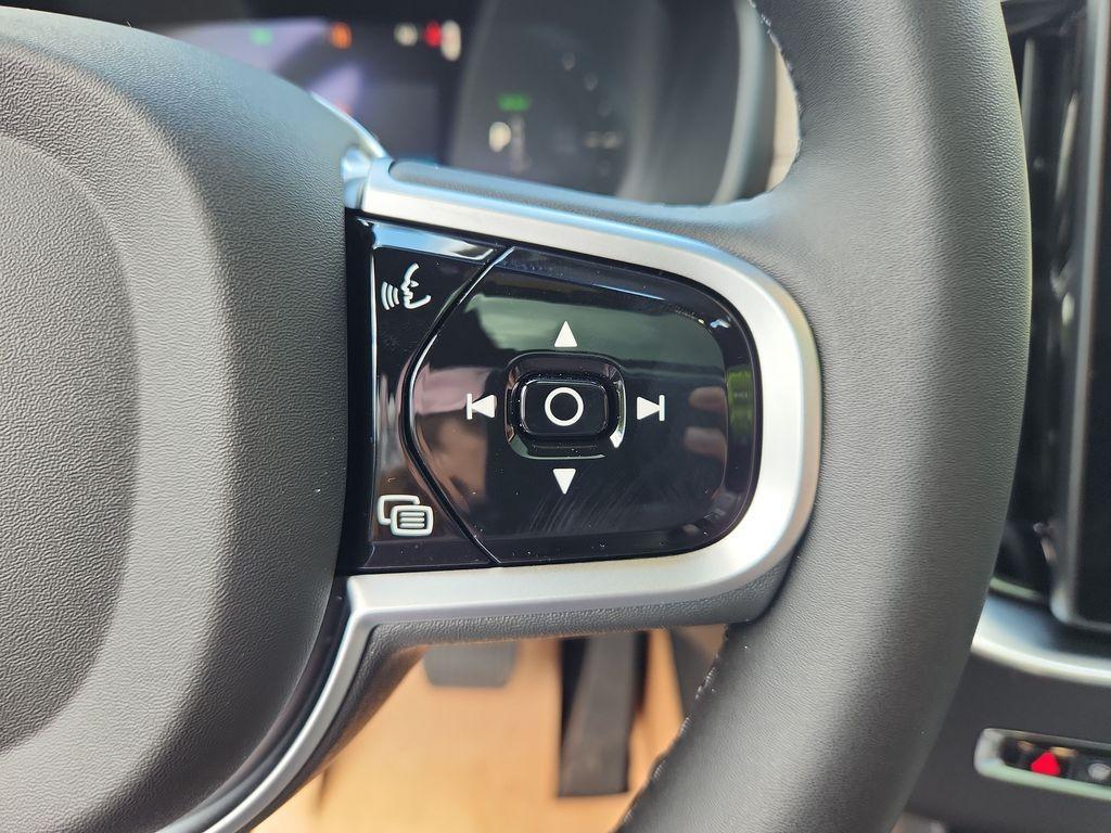 new 2026 Volvo XC90 Plug-In Hybrid car, priced at $80,245