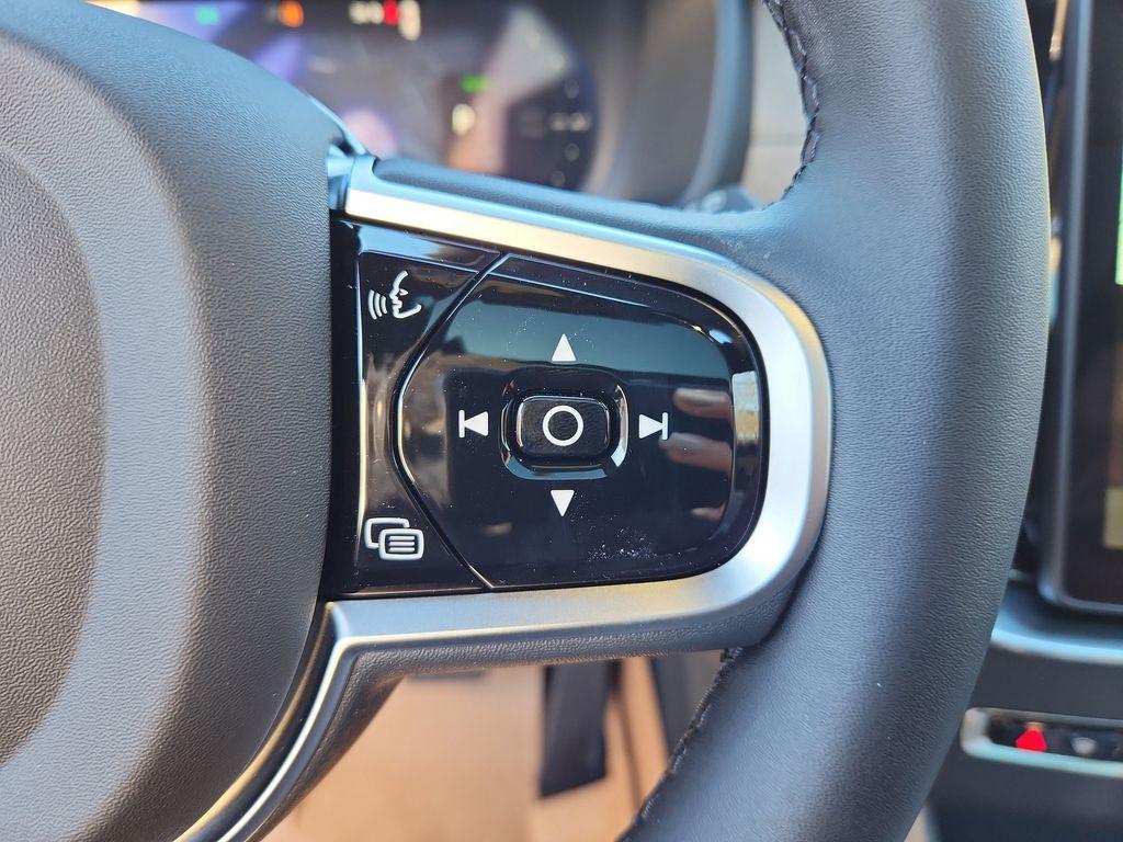 new 2026 Volvo XC90 Plug-In Hybrid car, priced at $79,375