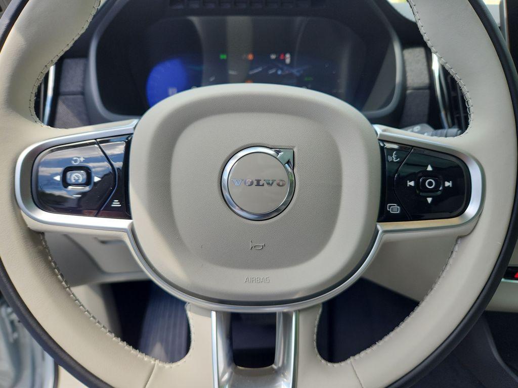 new 2026 Volvo XC90 Plug-In Hybrid car, priced at $92,705