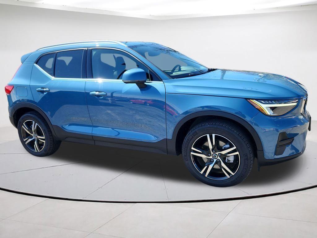 used 2025 Volvo XC40 car, priced at $29,990