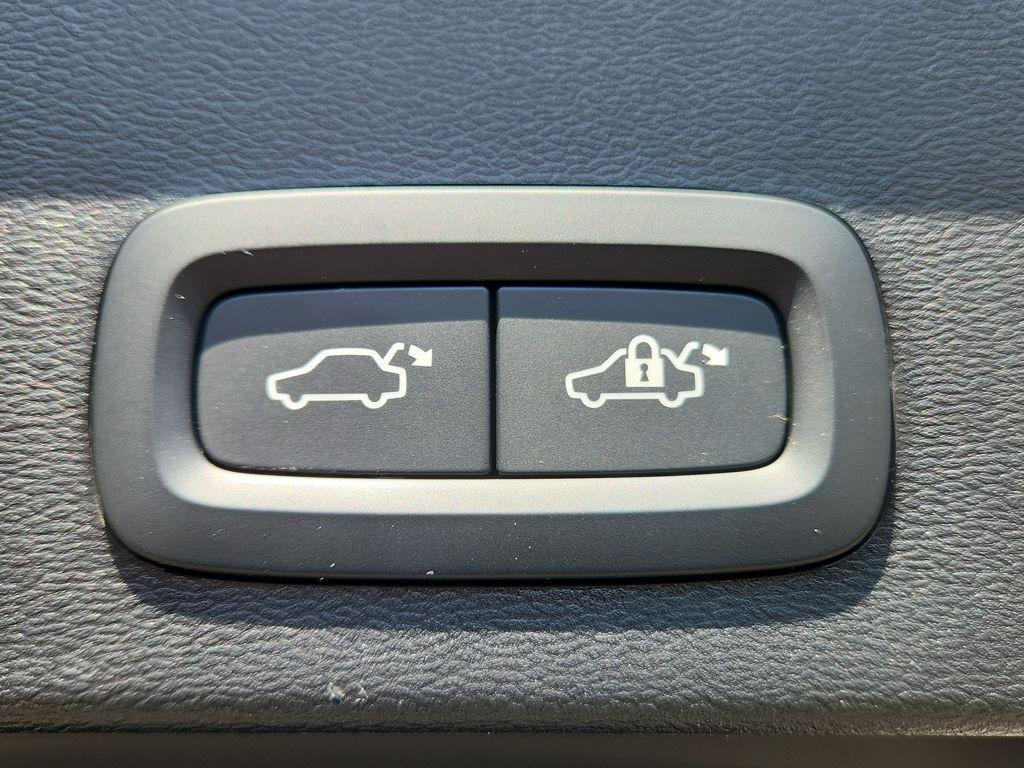 used 2025 Volvo XC40 car, priced at $29,990