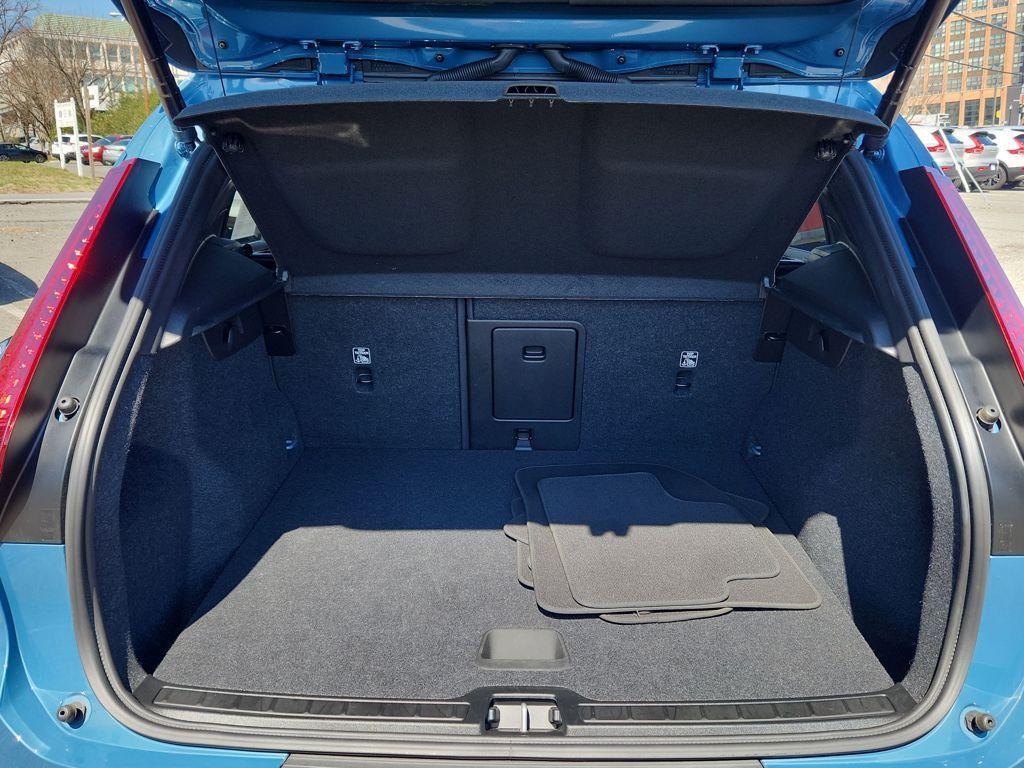 used 2025 Volvo XC40 car, priced at $29,990