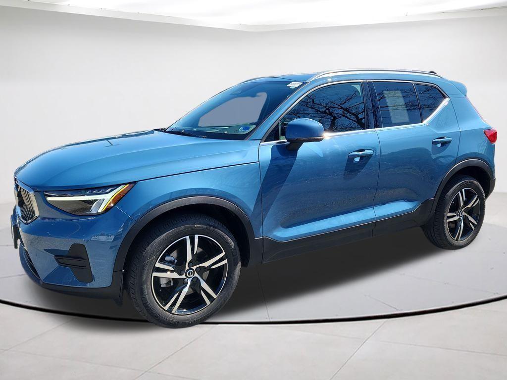 used 2025 Volvo XC40 car, priced at $29,990