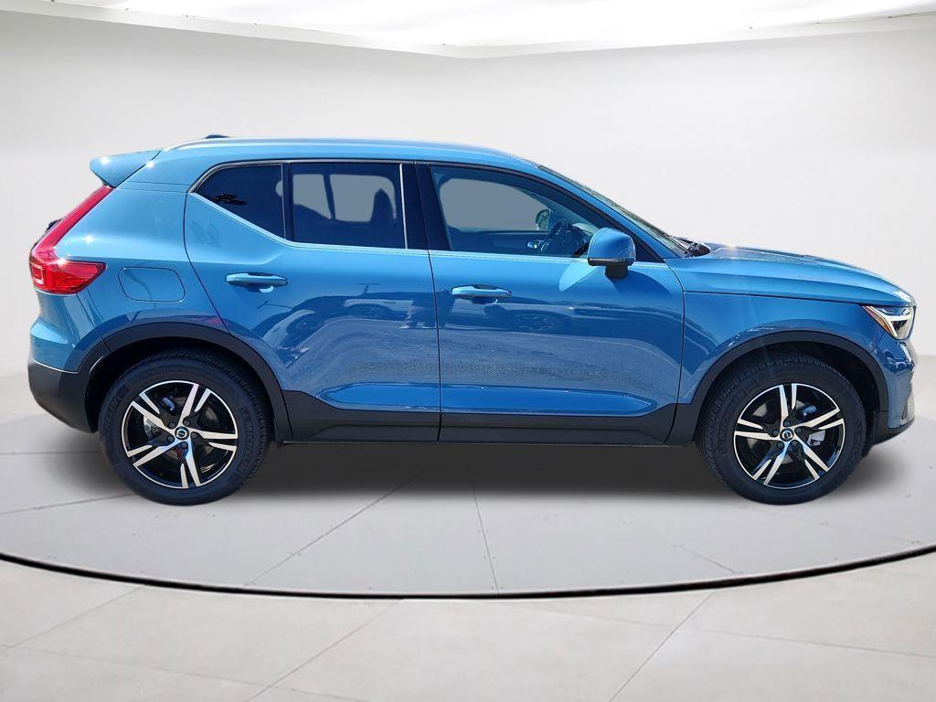 used 2025 Volvo XC40 car, priced at $29,990