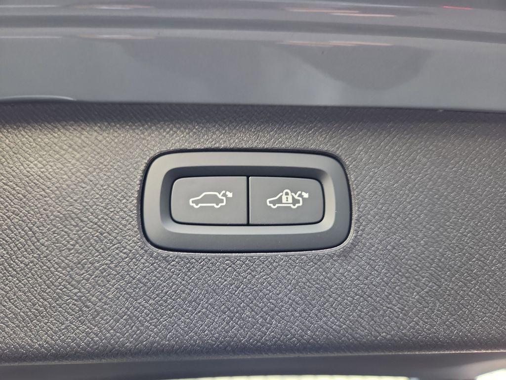 new 2026 Volvo XC90 Plug-In Hybrid car, priced at $83,245