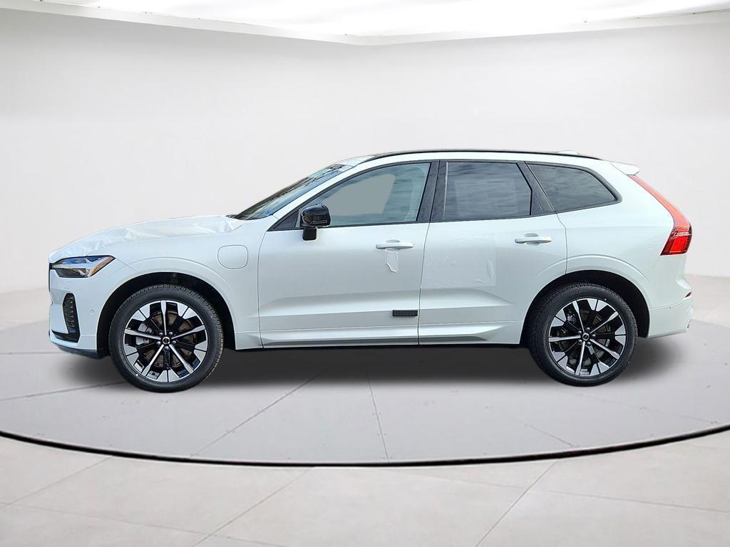 new 2026 Volvo XC60 Plug-In Hybrid car, priced at $67,705