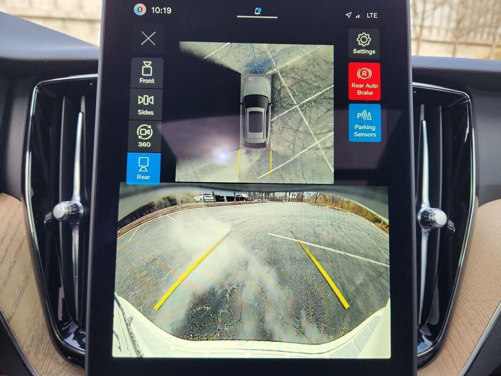 new 2026 Volvo XC60 Plug-In Hybrid car, priced at $67,705