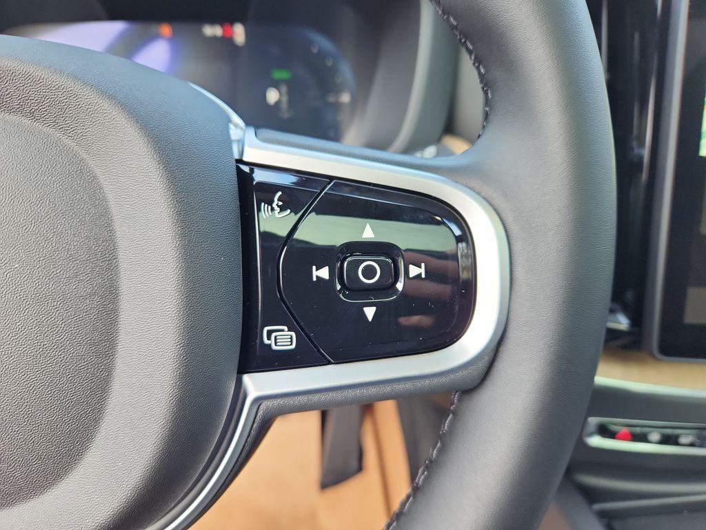 new 2026 Volvo XC60 Plug-In Hybrid car, priced at $67,705