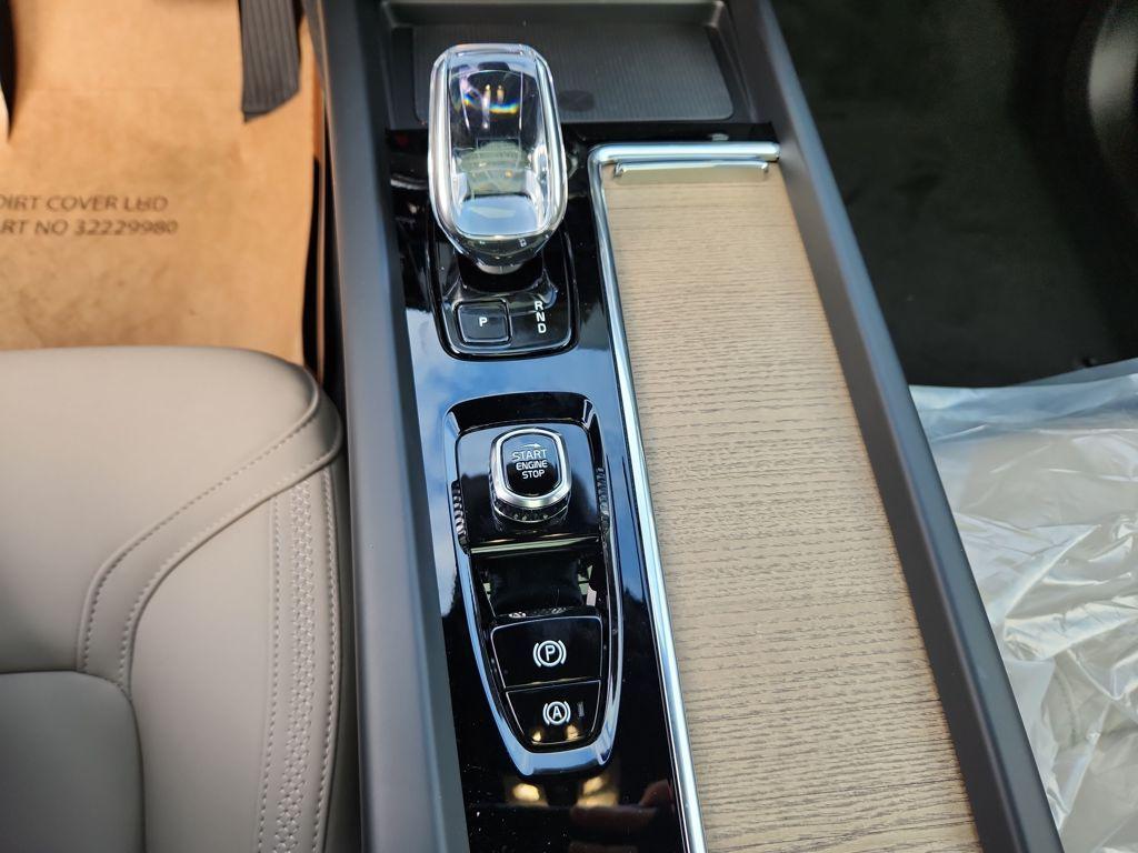 new 2026 Volvo XC60 Plug-In Hybrid car, priced at $67,705