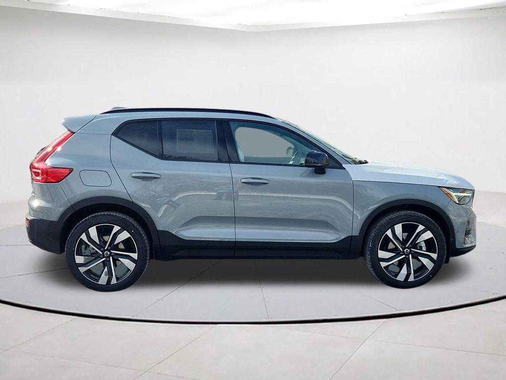 new 2026 Volvo XC40 car, priced at $51,360