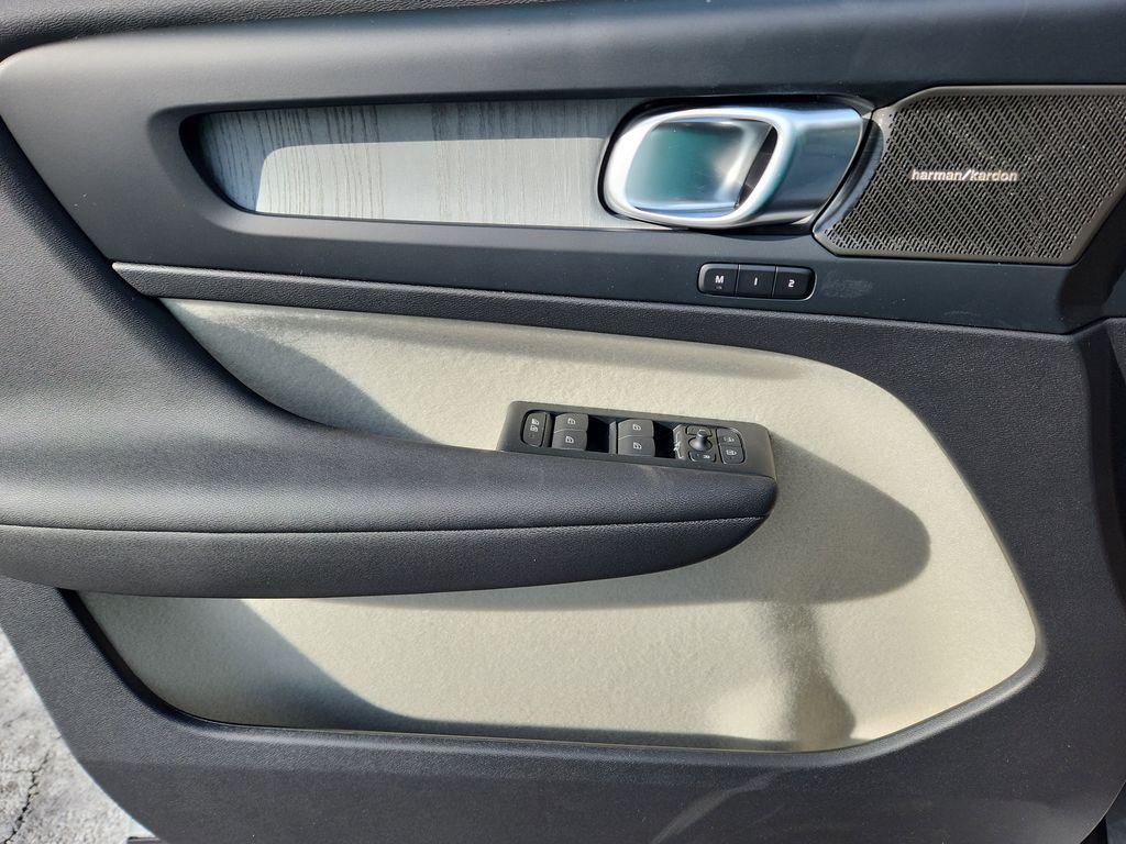 new 2026 Volvo XC40 car, priced at $51,360