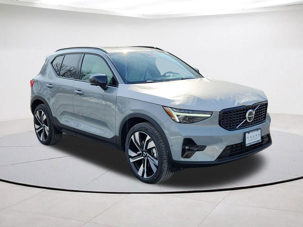 new 2026 Volvo XC40 car, priced at $51,360