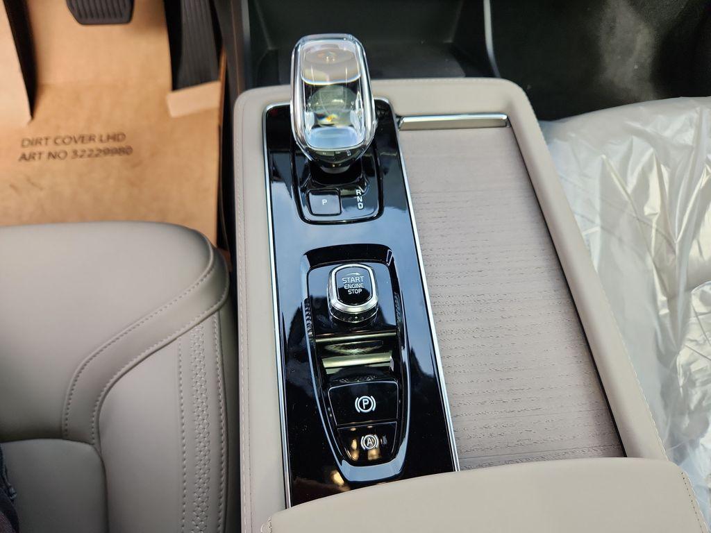 new 2026 Volvo XC90 Plug-In Hybrid car, priced at $82,380