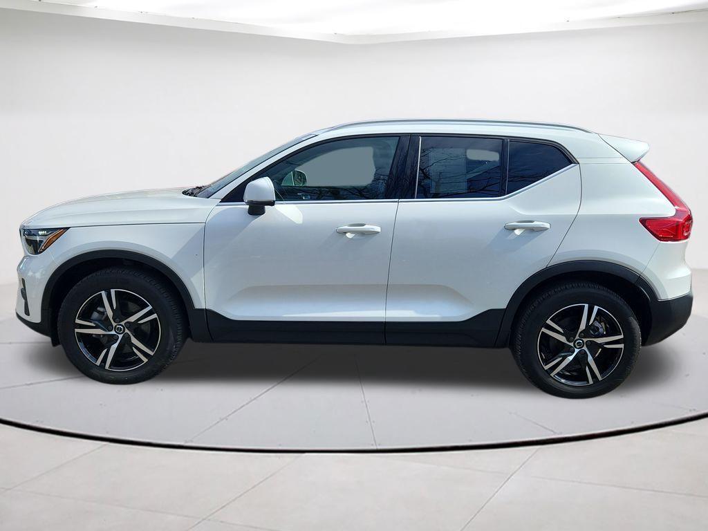 used 2025 Volvo XC40 car, priced at $31,120