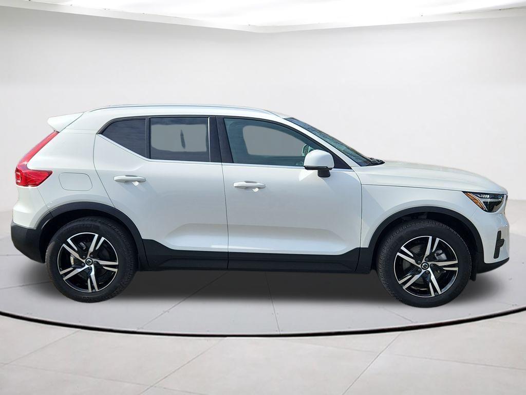 used 2025 Volvo XC40 car, priced at $31,120