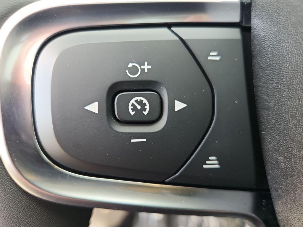 used 2025 Volvo XC40 car, priced at $31,120