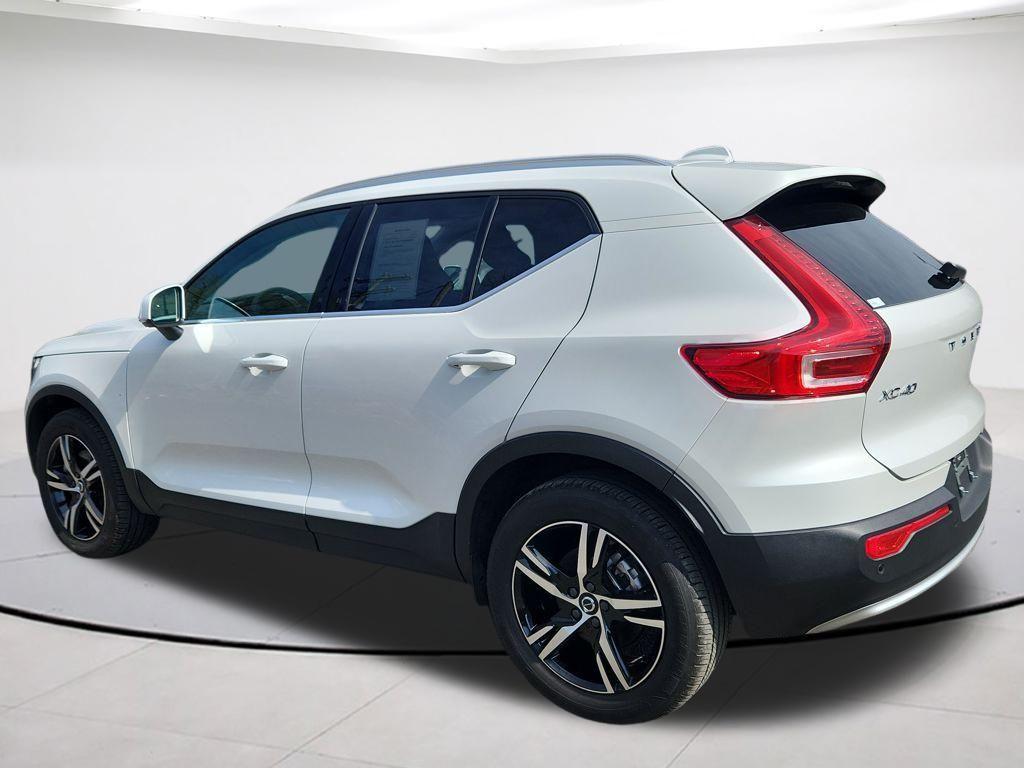 used 2025 Volvo XC40 car, priced at $31,120