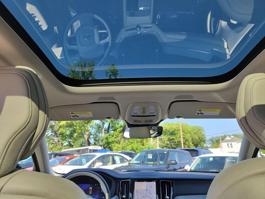 used 2024 Volvo XC60 car, priced at $37,132