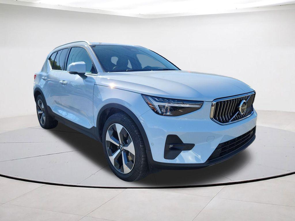 used 2025 Volvo XC40 car, priced at $35,295