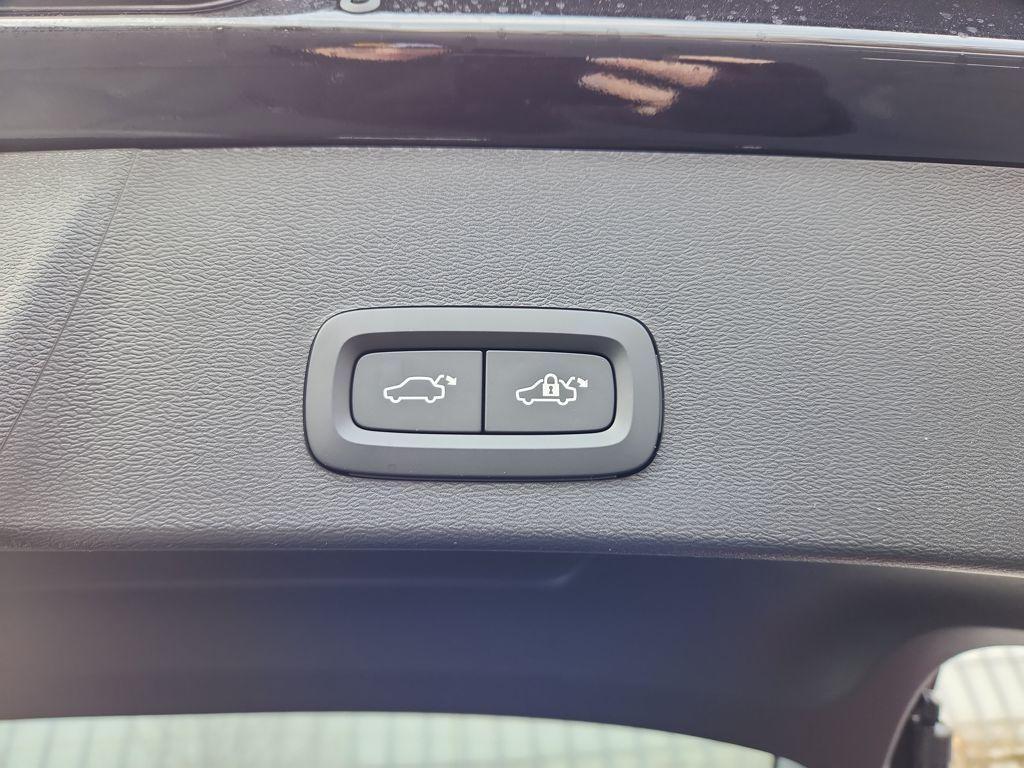 new 2026 Volvo XC40 car, priced at $51,345