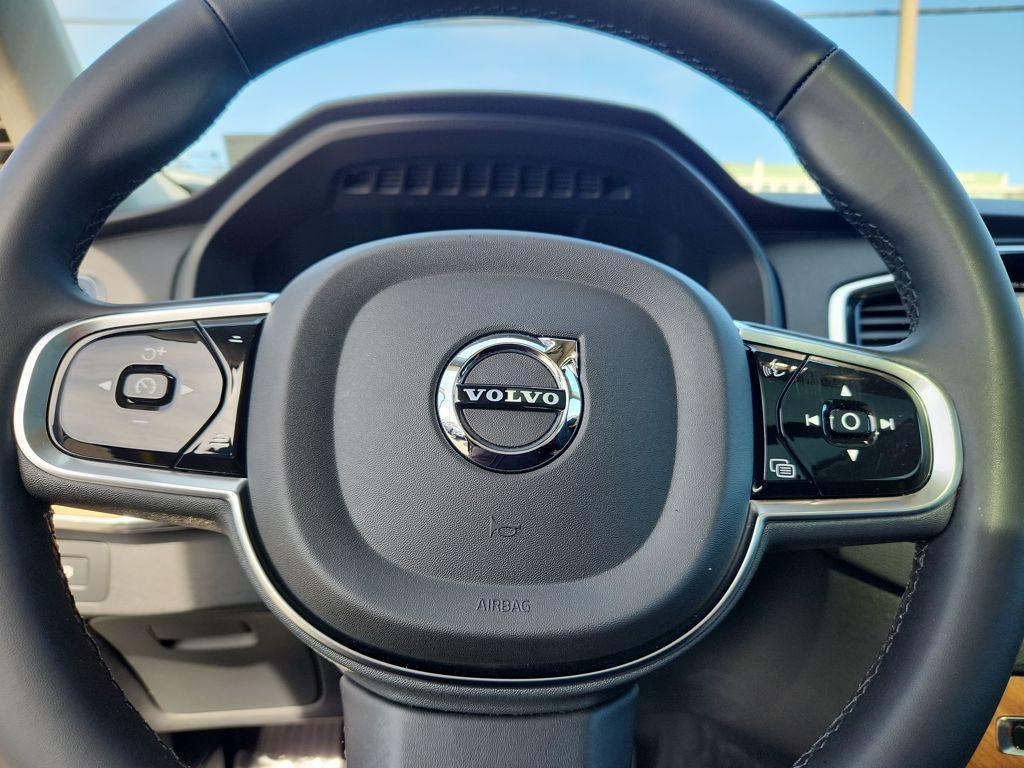 used 2023 Volvo XC90 Recharge Plug-In Hybrid car, priced at $46,500