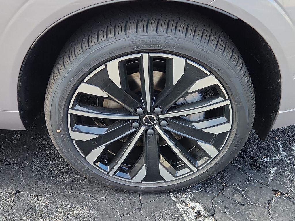 new 2026 Volvo XC60 Plug-In Hybrid car, priced at $71,995