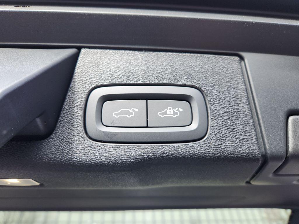 new 2026 Volvo XC60 Plug-In Hybrid car, priced at $71,995