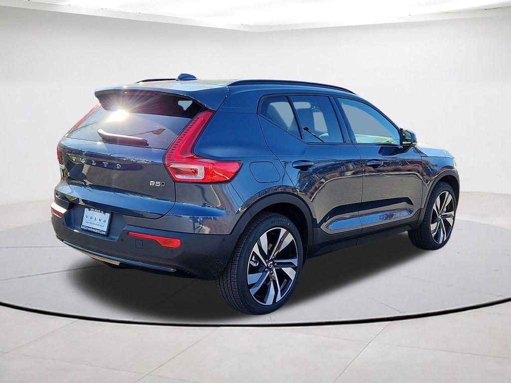 new 2026 Volvo XC40 car, priced at $50,595
