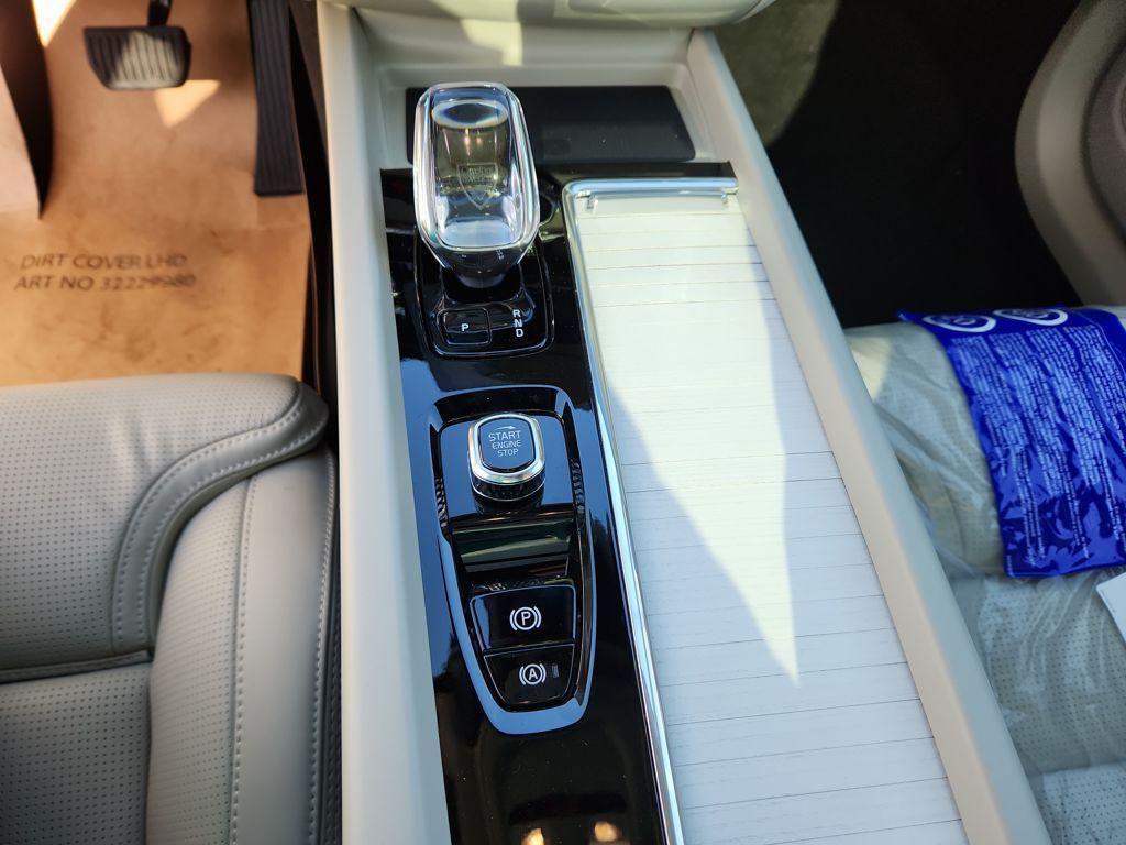 new 2026 Volvo XC60 Plug-In Hybrid car, priced at $74,430