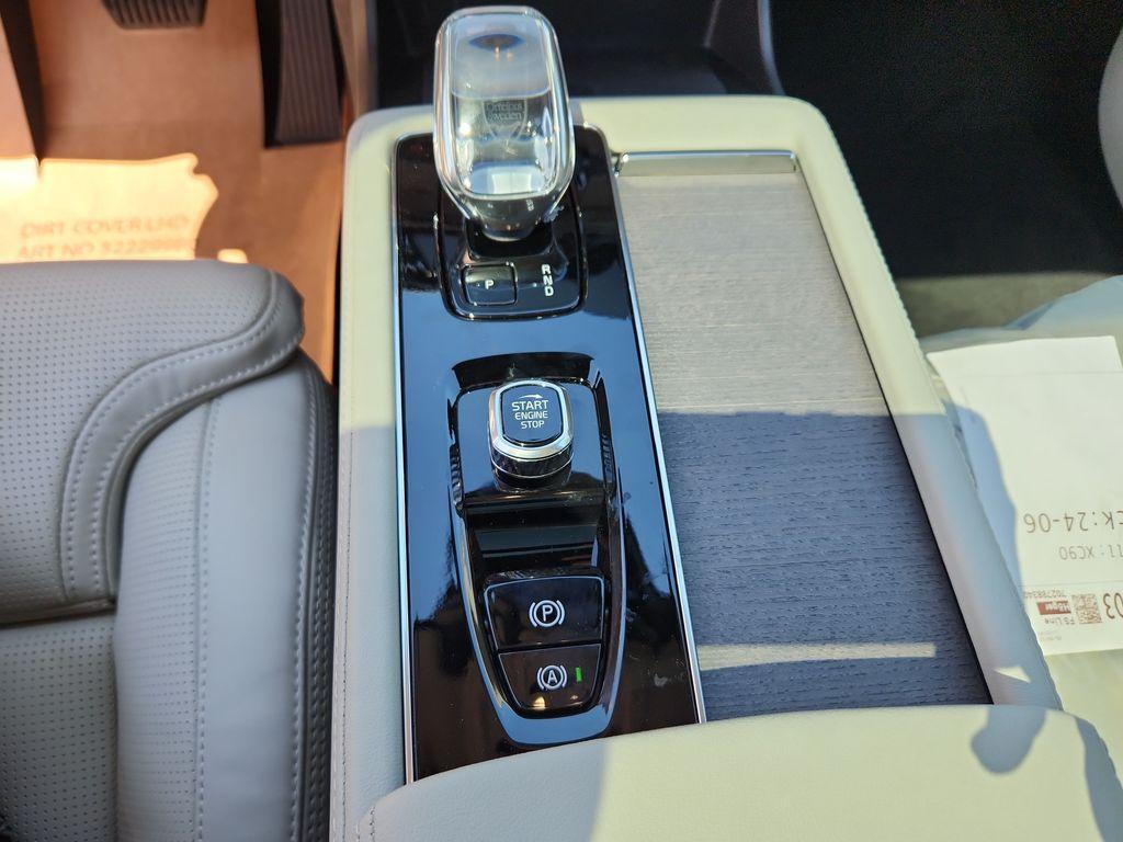 new 2026 Volvo XC90 Plug-In Hybrid car, priced at $86,595