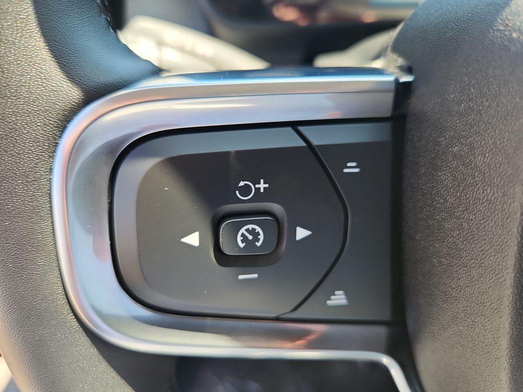 used 2025 Volvo XC40 car, priced at $35,875