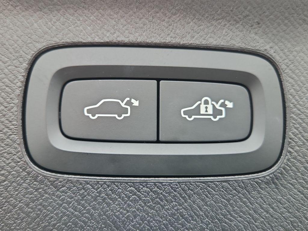 used 2024 Volvo XC90 Recharge Plug-In Hybrid car, priced at $49,994