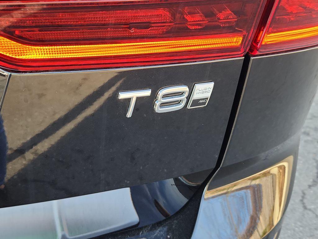 new 2026 Volvo XC60 Plug-In Hybrid car, priced at $69,285