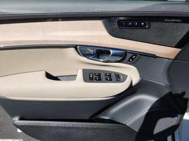 new 2026 Volvo XC90 car, priced at $69,325