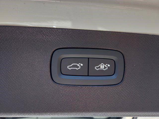 new 2026 Volvo XC90 car, priced at $69,325