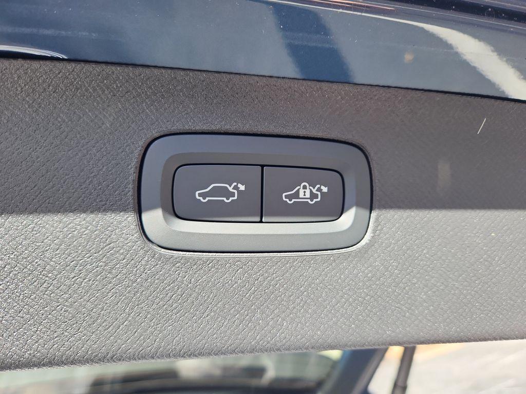 new 2026 Volvo XC90 car, priced at $73,875