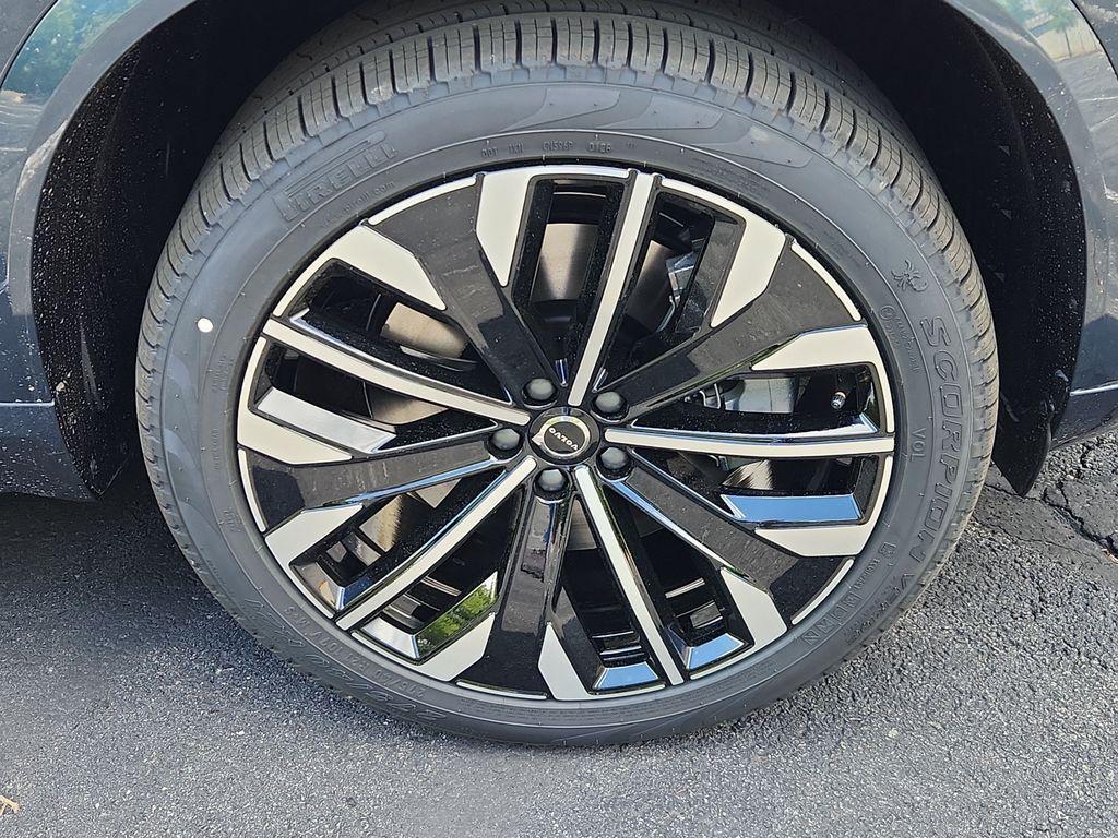 new 2026 Volvo XC90 Plug-In Hybrid car, priced at $81,045