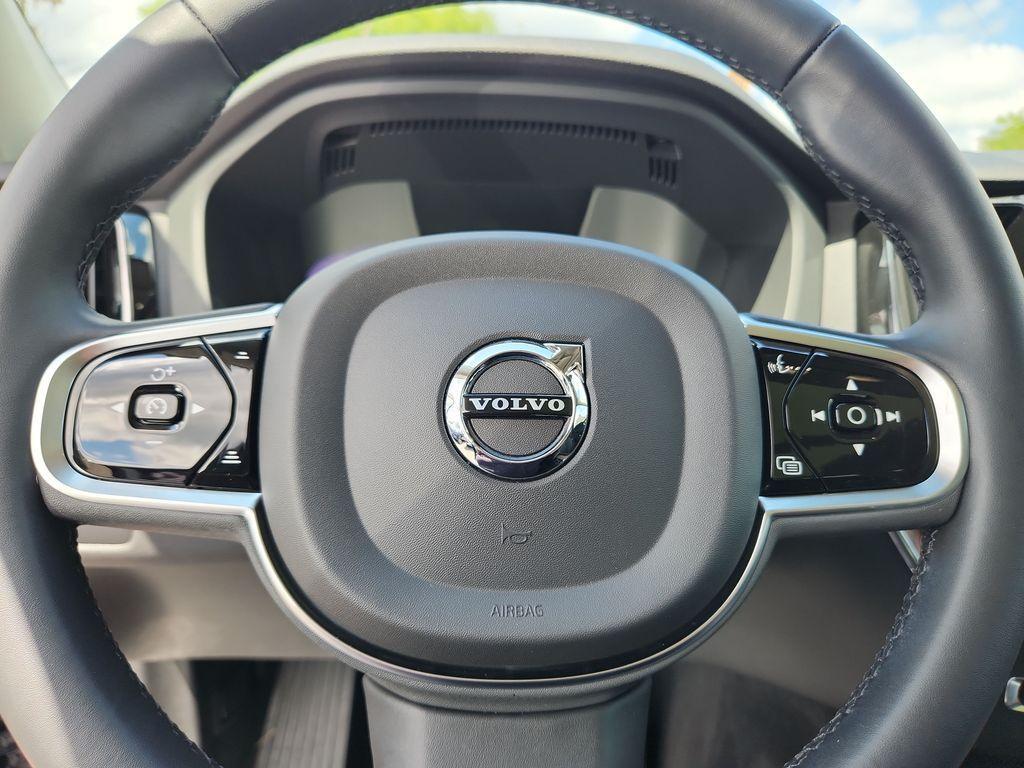 used 2023 Volvo XC60 car, priced at $35,969