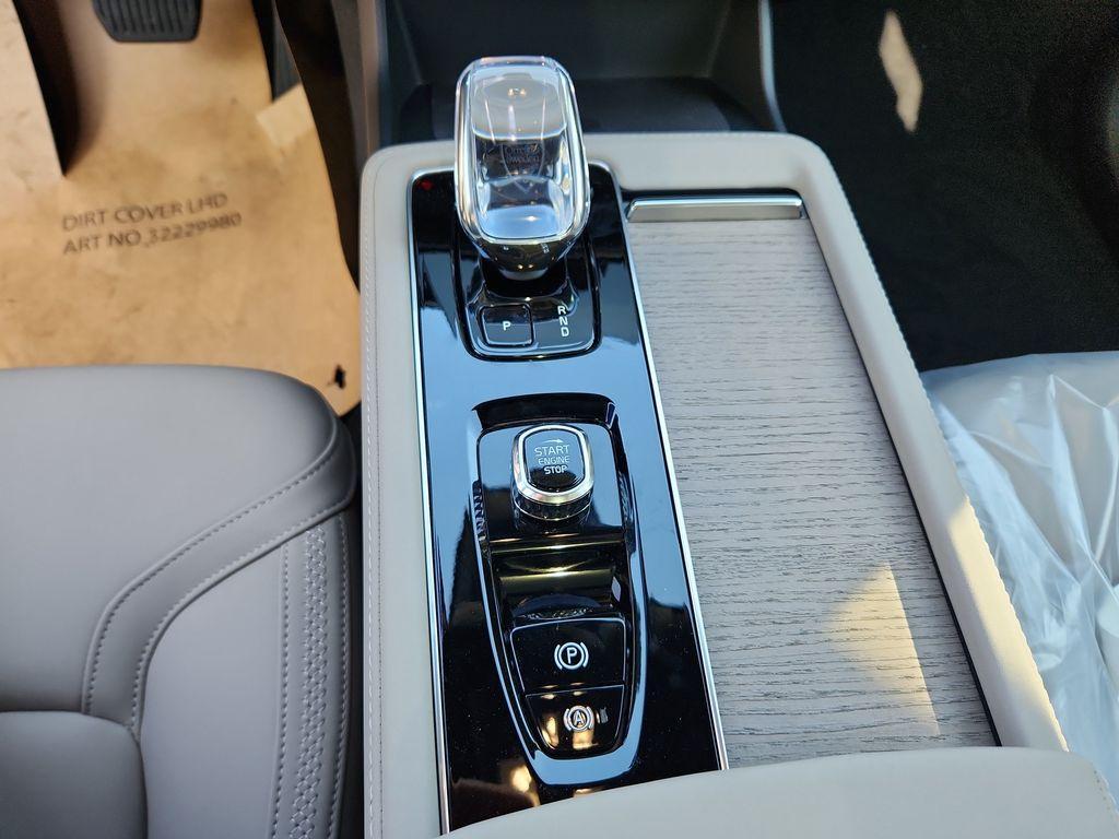 new 2026 Volvo XC90 Plug-In Hybrid car, priced at $80,245