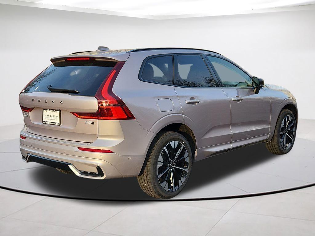 new 2026 Volvo XC60 car, priced at $55,605