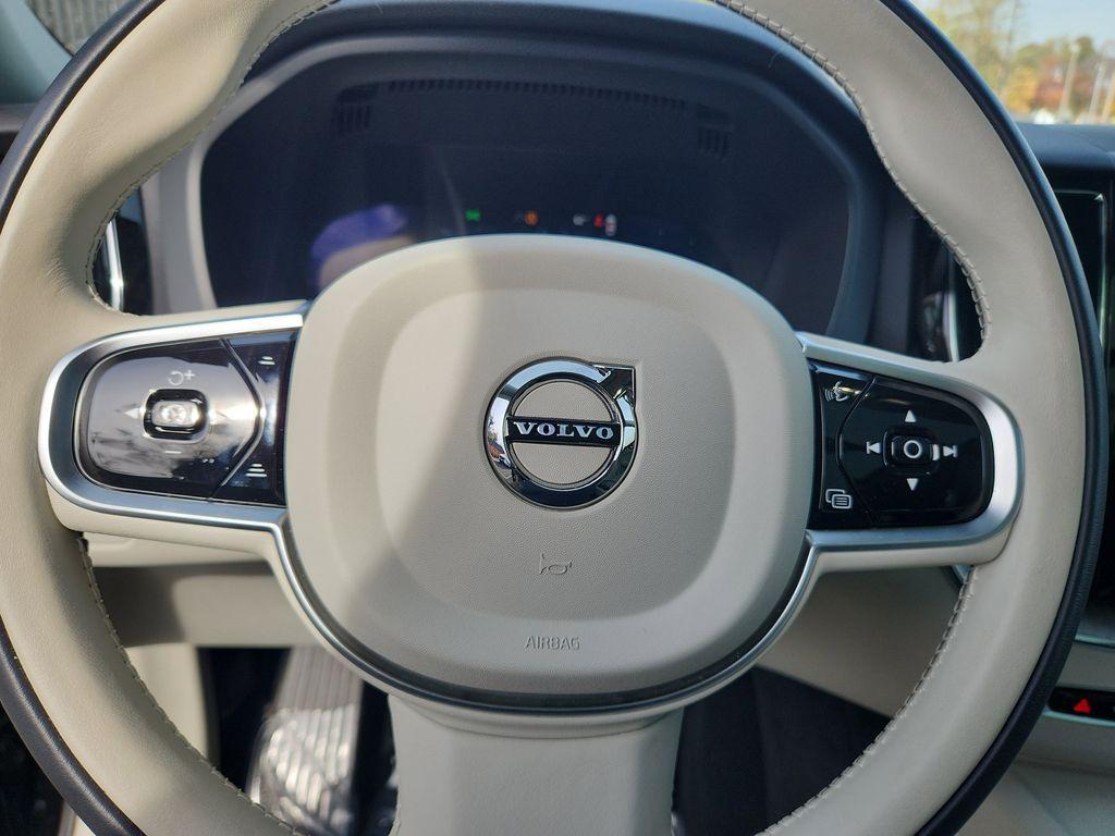 new 2025 Volvo XC60 Plug-In Hybrid car, priced at $57,267