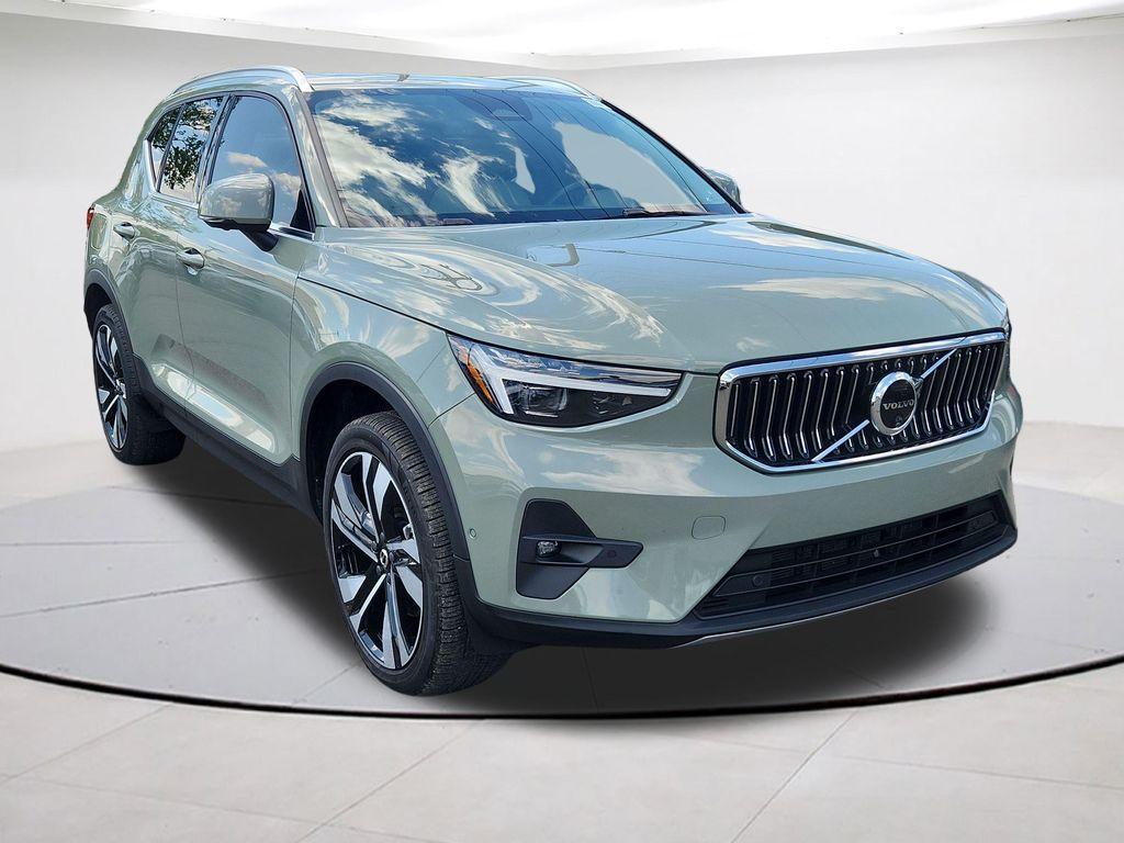 used 2024 Volvo XC40 car, priced at $31,895